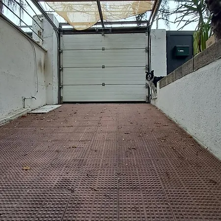 Estudio Pequeno Madrid Exterior photo